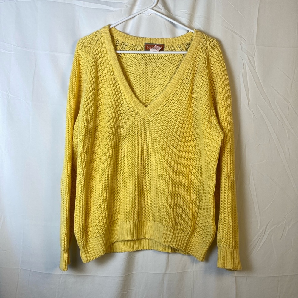 Vintage FRAGILE BRAND Yellow Knit Sweater Size Small